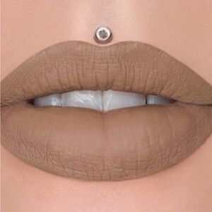 Jeffree Star Gated Community Velour Liquid Lipstick